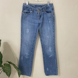 Forum Brazilian Jean women’s size EUR 40/US6 MidRise Distressed Denim